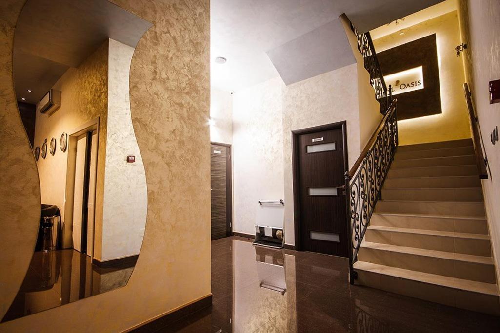 Hotel Oasis Podgorica Exterior foto