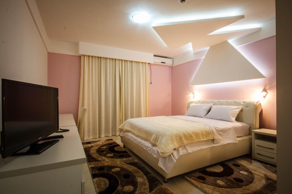 Hotel Oasis Podgorica Quarto foto